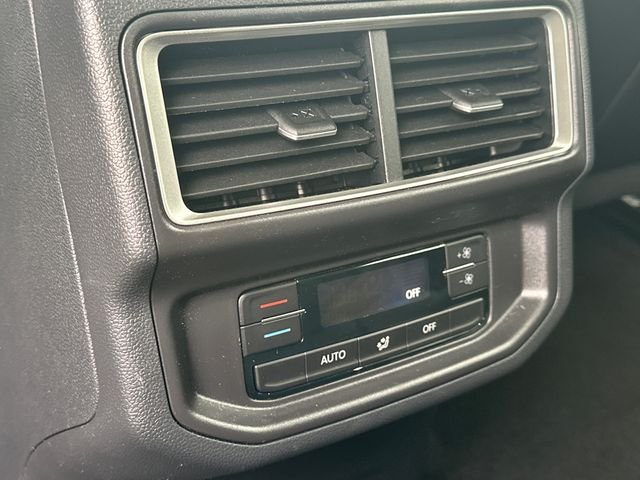 New 2026 White/off-white Volkswagen 2.0T SE w/Technology image 13