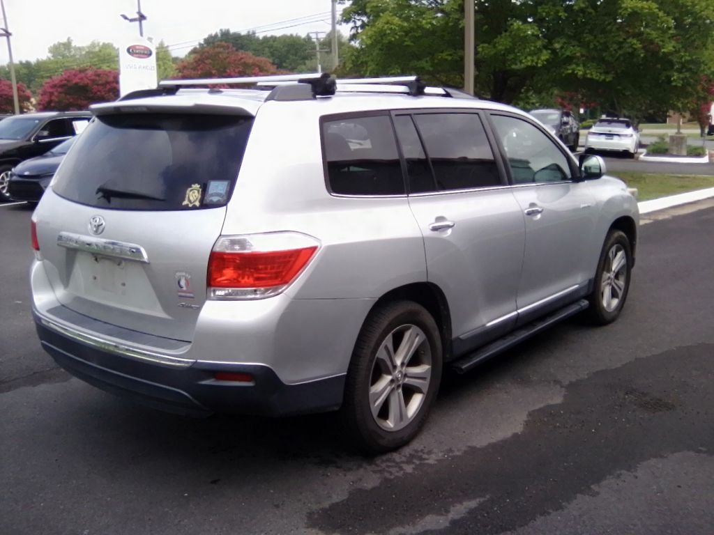 Used 2013 Silver Toyota Limited image 4