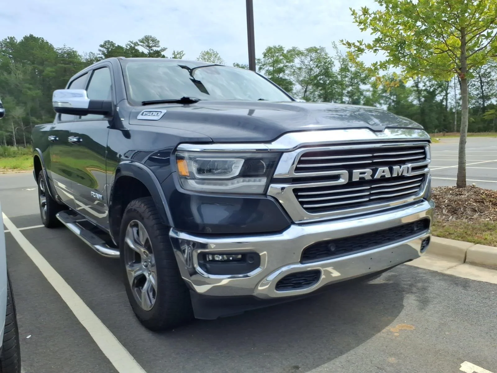 Used 2019 Patriot Blue Pearlcoat Ram Laramie image 5