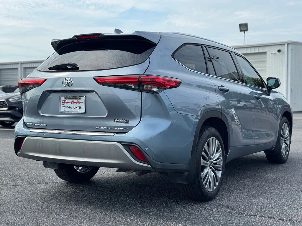 Used 2021  Toyota Platinum image 13
