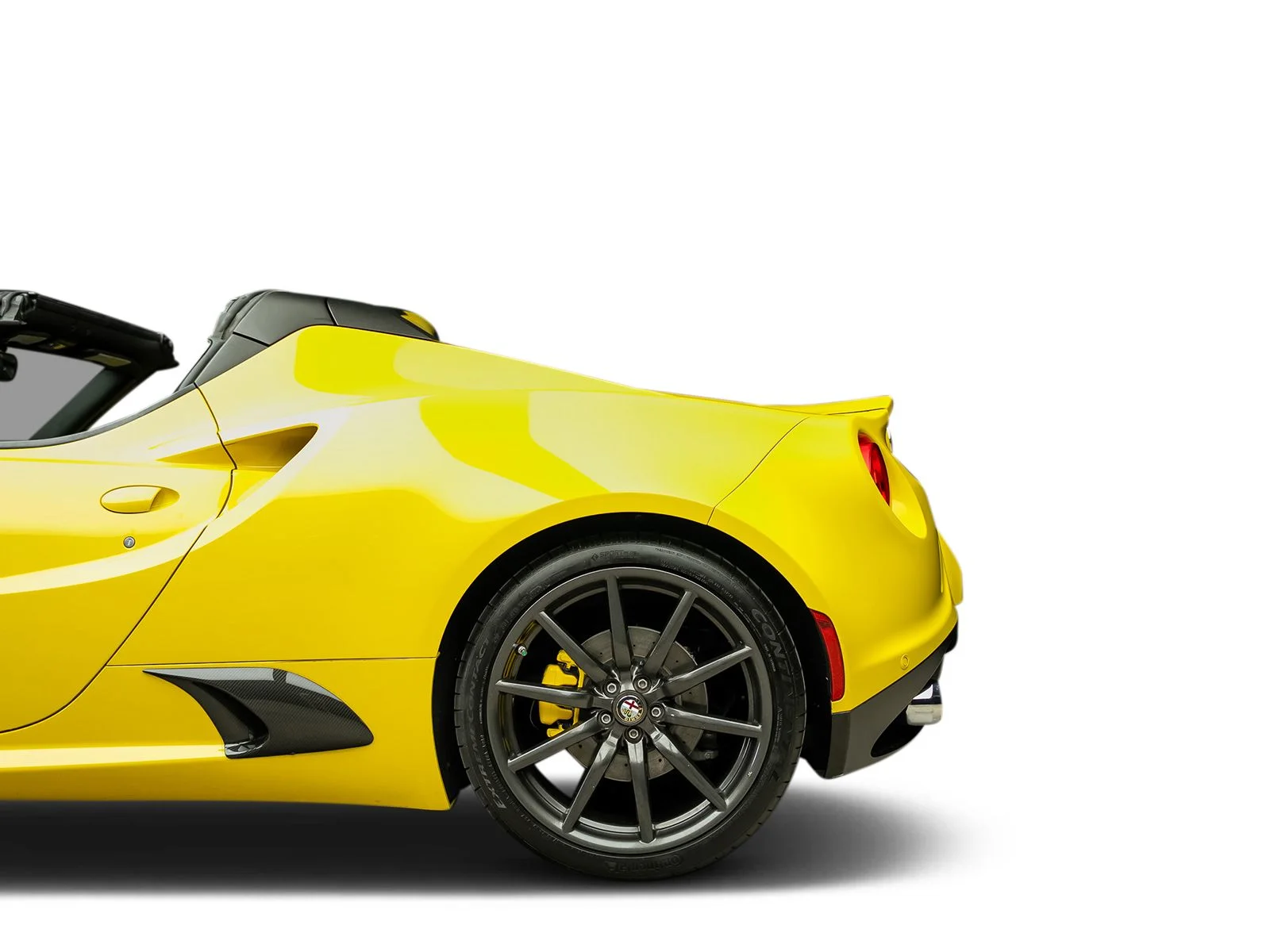 Used 2016 Yellow Alfa Romeo Base image 26