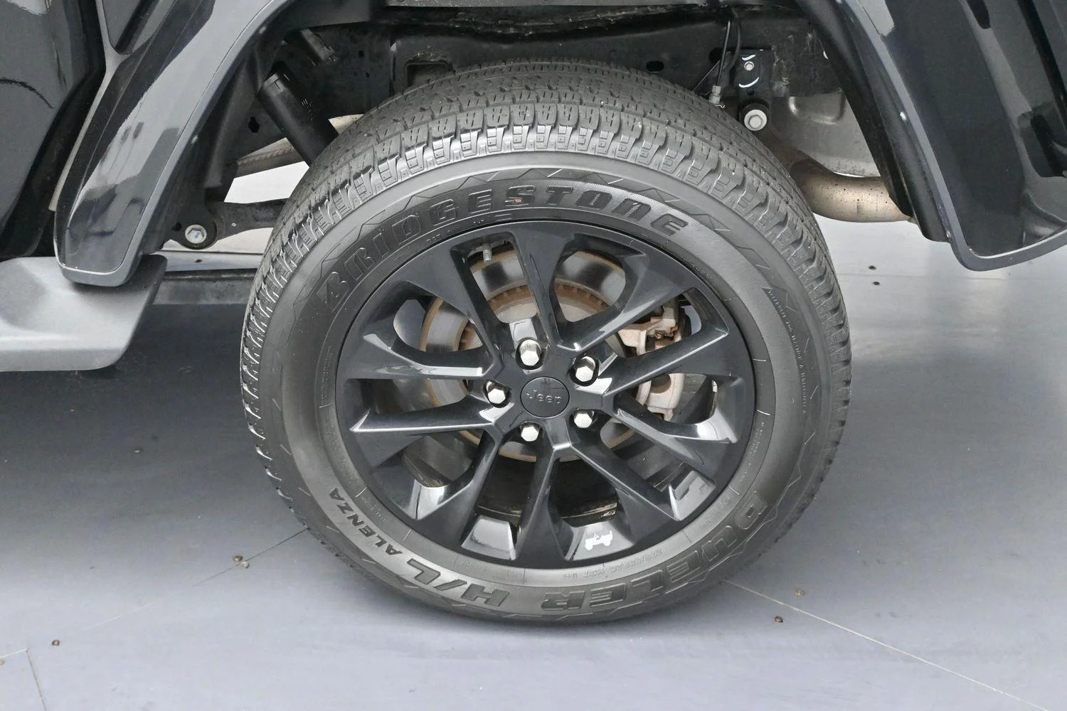 Used 2023 Black Clearcoat Jeep High Altitude image 29