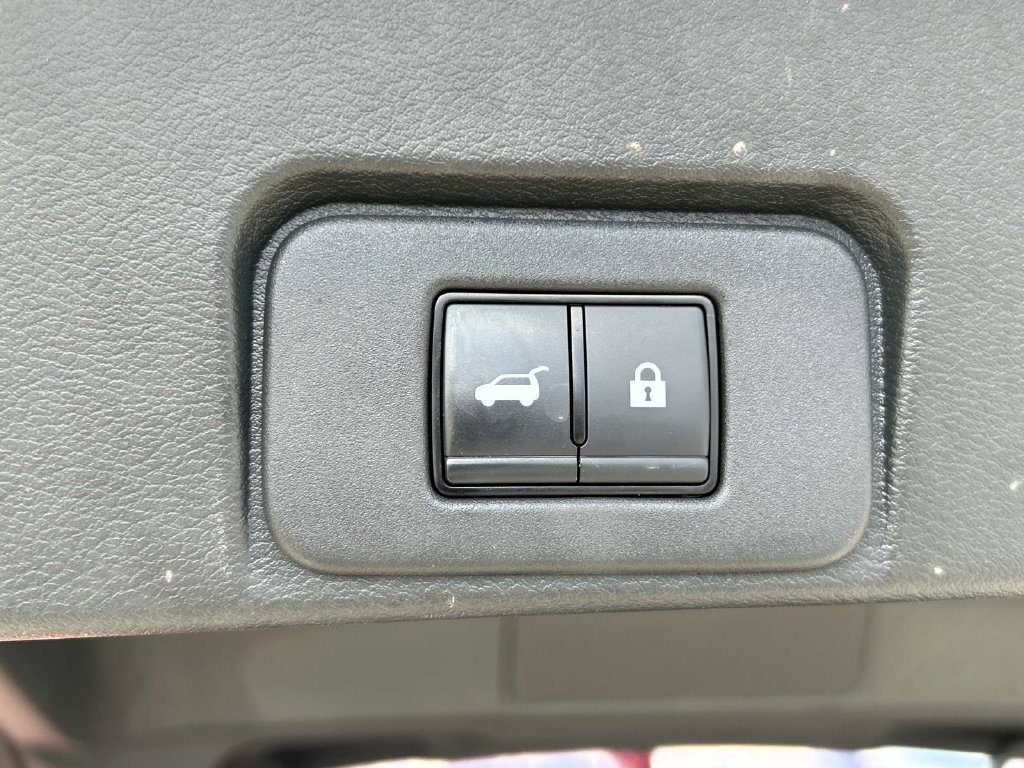 Used 2023 Red Nissan SV image 12