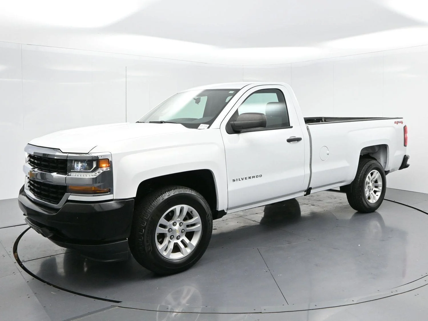 Used 2018 SUMMIT WHITE Chevrolet Work Truck image 3