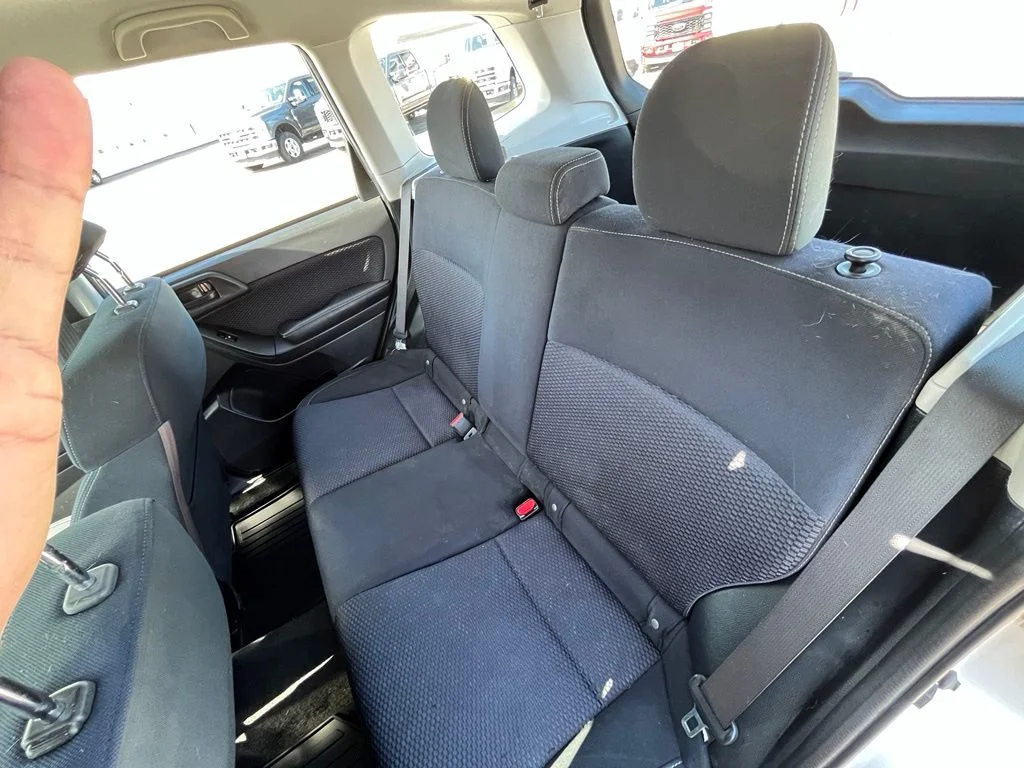 Used 2018 Silver Subaru 2.5i image 14