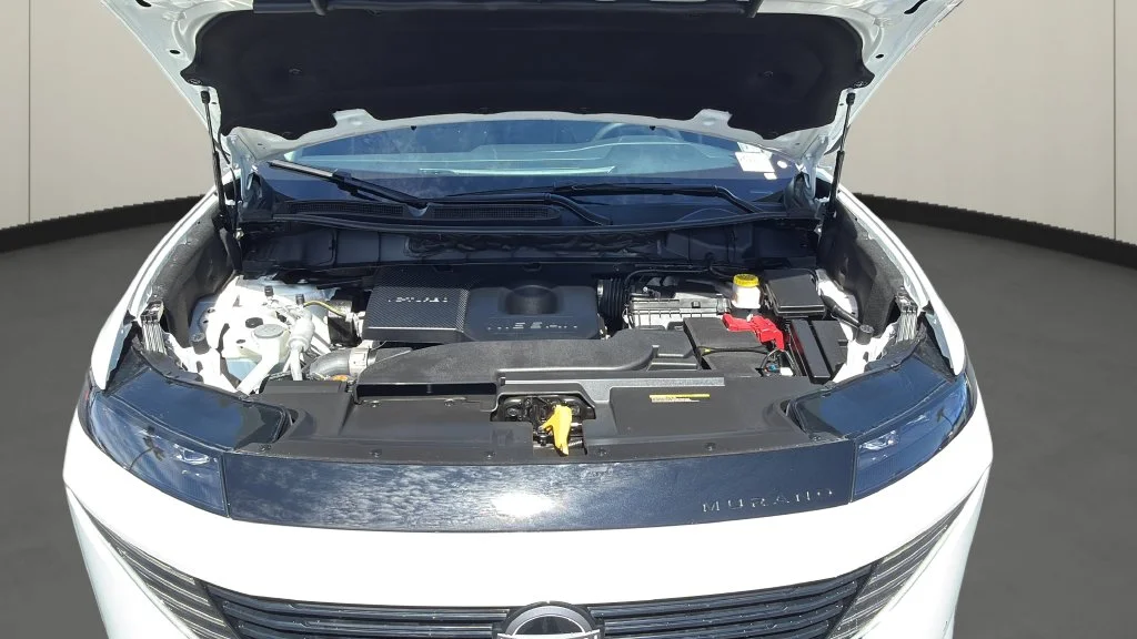 Used 2025 White Nissan SV image 9