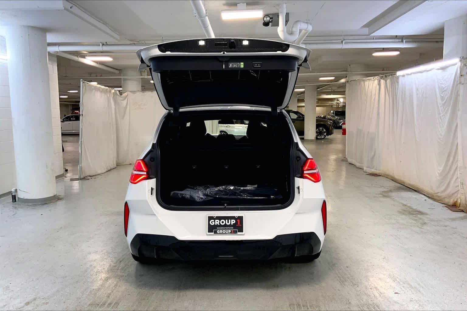 New 2026 Alpine White BMW 30 xDrive image 20