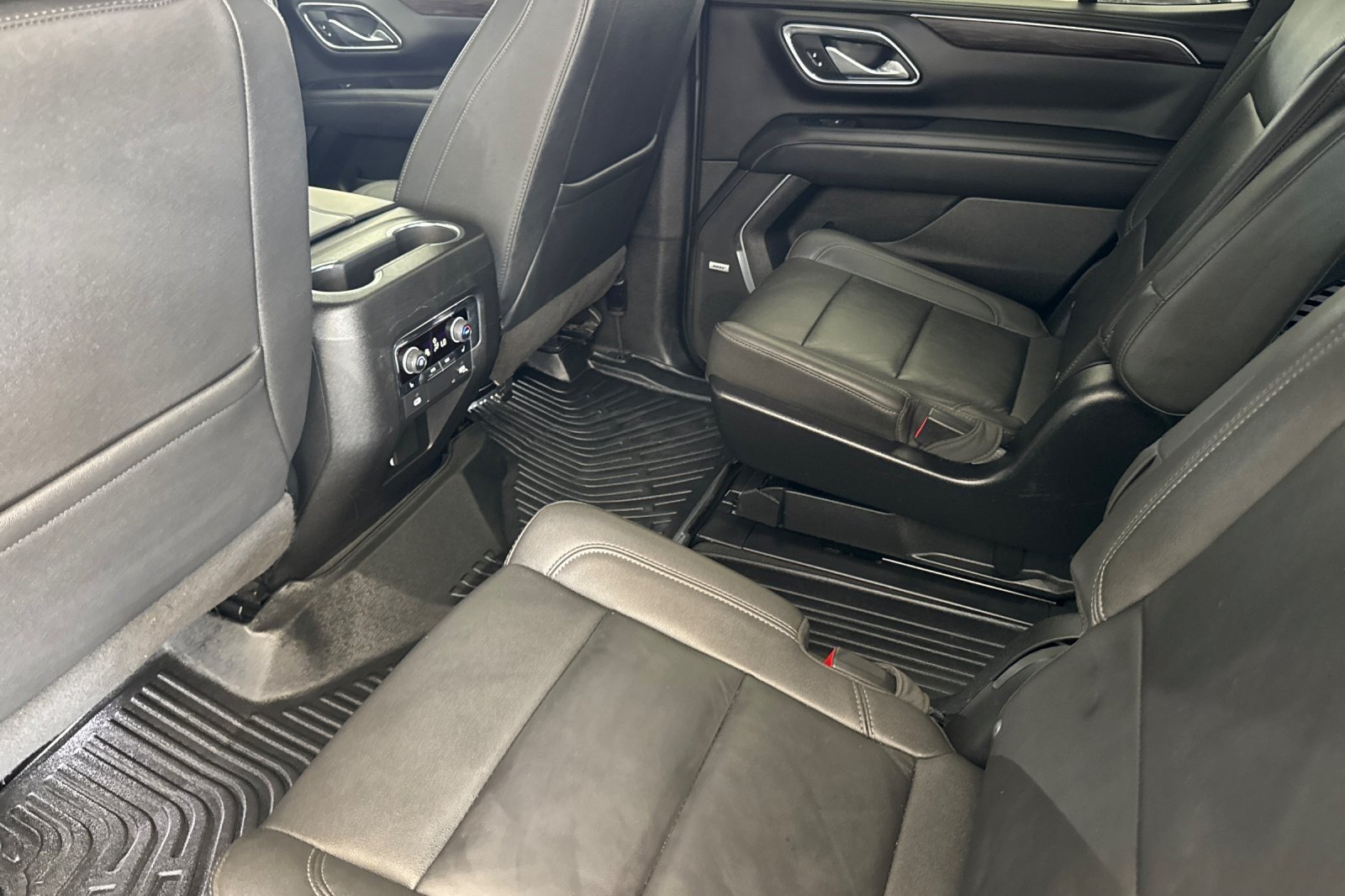 Used 2024 Black Chevrolet Z71 image 11