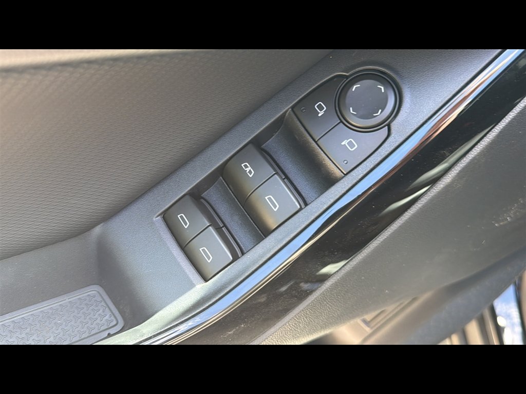 2026 Chevrolet Equinox LT - Photo 8
