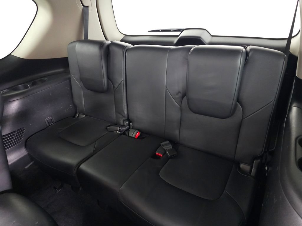 Used 2020 Super Black Nissan Platinum image 37