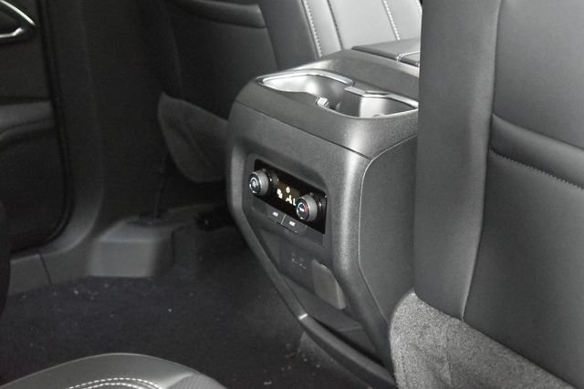 2027 Chevrolet Traverse LT - Photo 19
