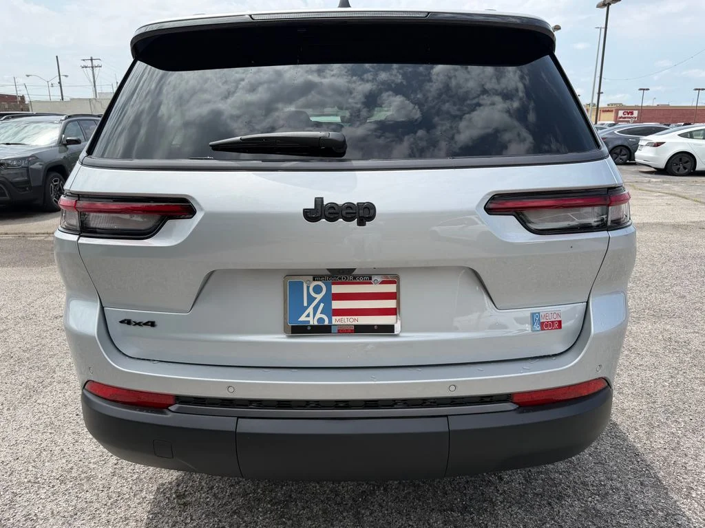 New 2026 Silver Jeep Laredo image 7