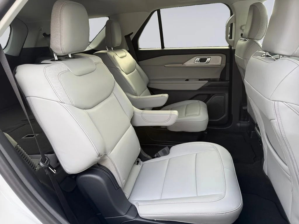 2026 Ford Explorer Active - Photo 18