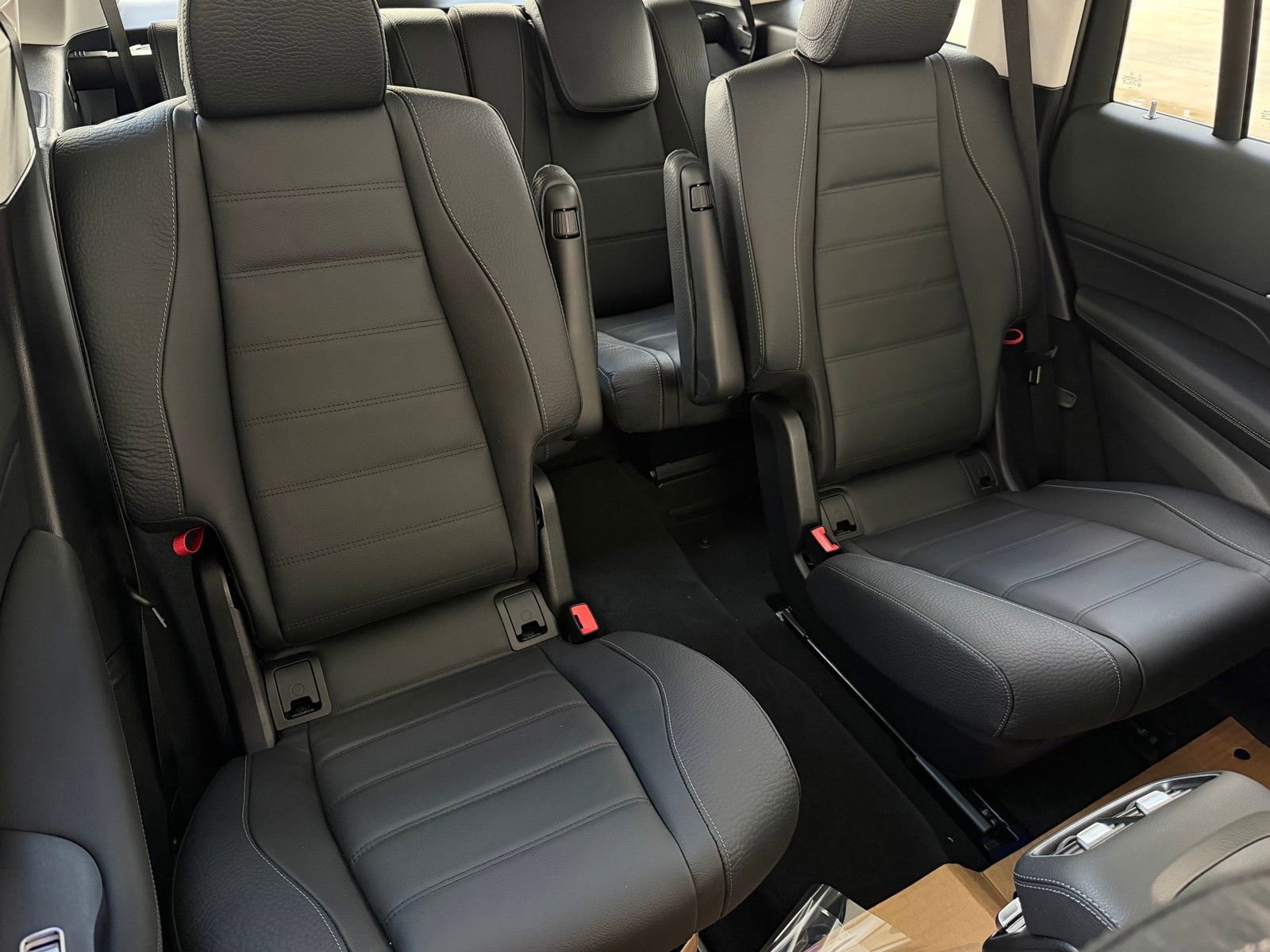 New 2026 Selenite Grey Metallic Mercedes-Benz GLS 450 image 42