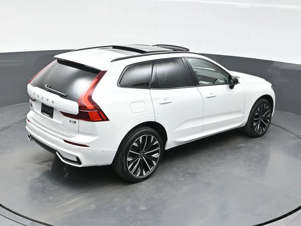 Used 2026 Crystal White Volvo Ultra image 37