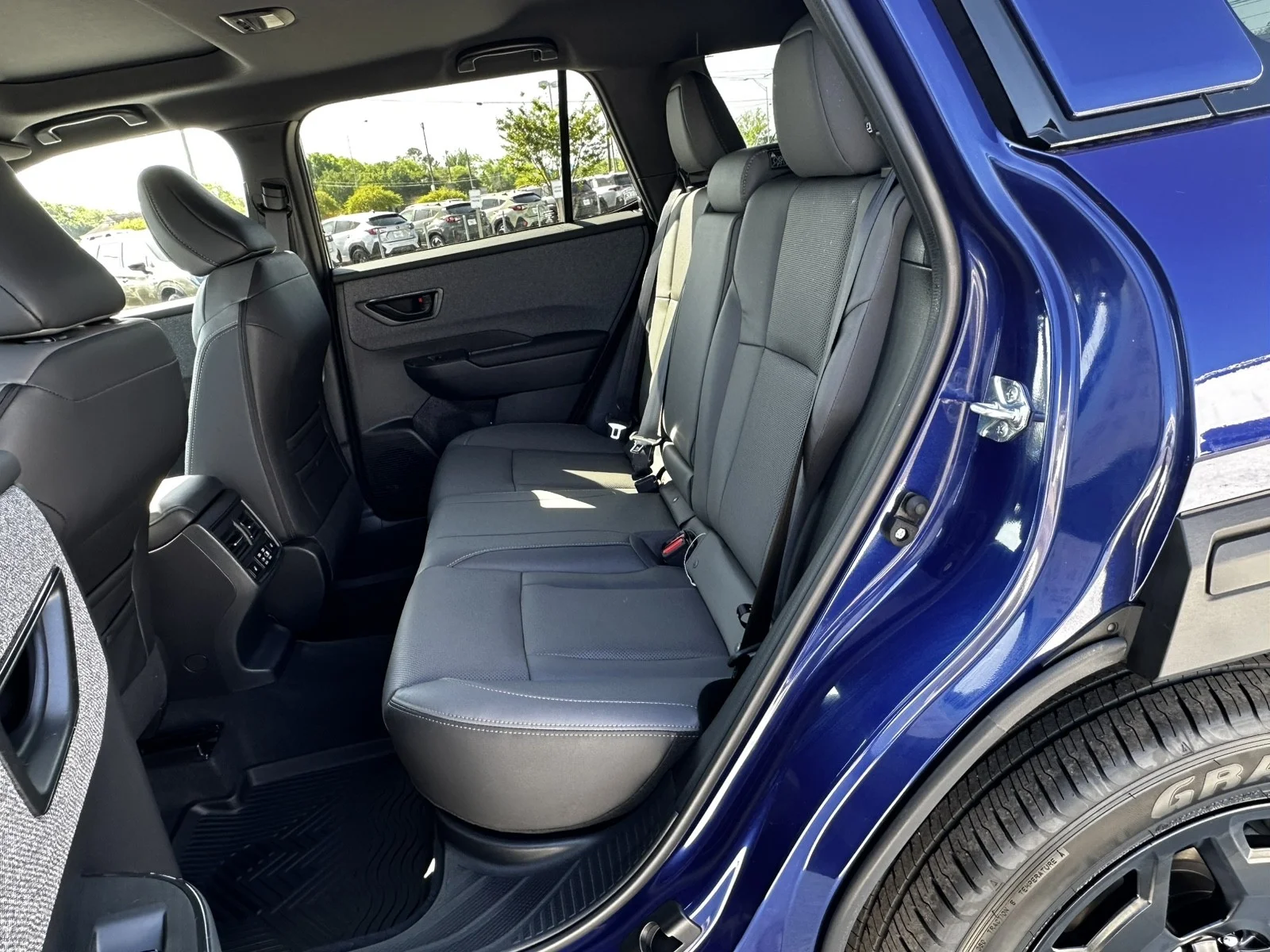 New 2026 SAPPHIRE BLUE PEARL Subaru Limited image 11