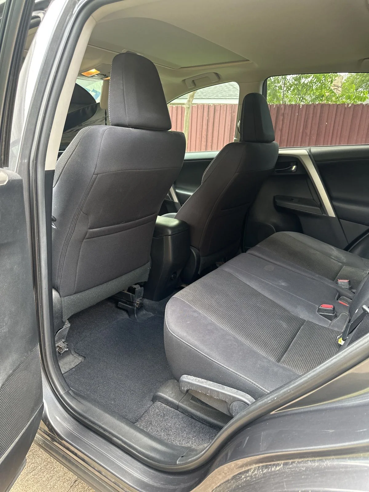 Used 2016 Gray Toyota XLE image 22