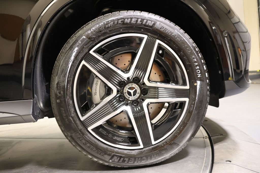 New 2027 Black Mercedes-Benz GLC 300 image 14