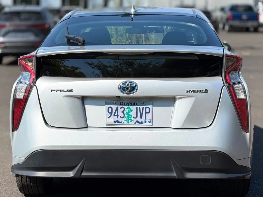 Used 2017 Silver Toyota Three Touring image 4