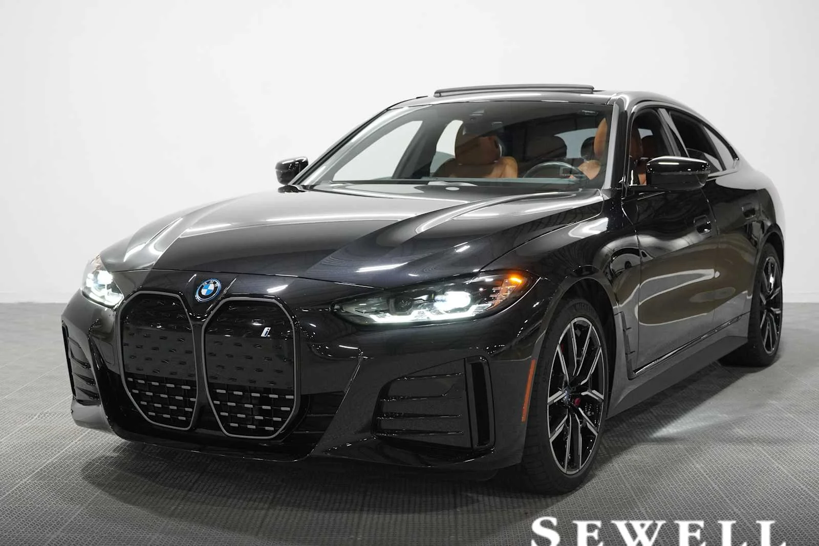 2023 BMW i4 eDrive40's photo