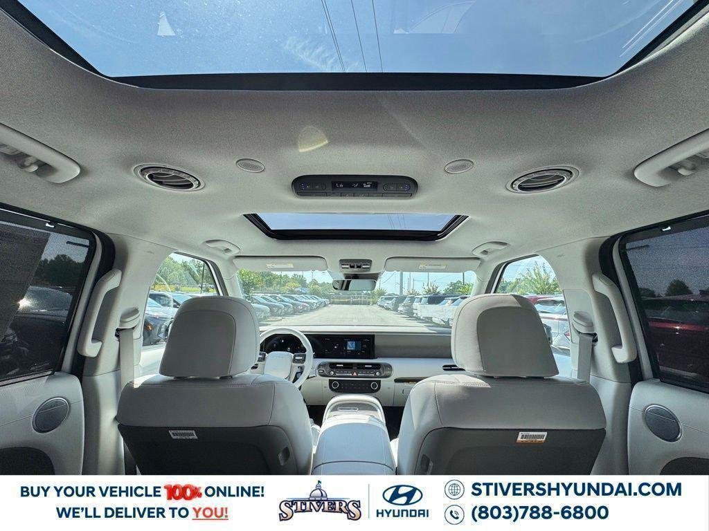 New 2027 White Hyundai Limited FWD image 3