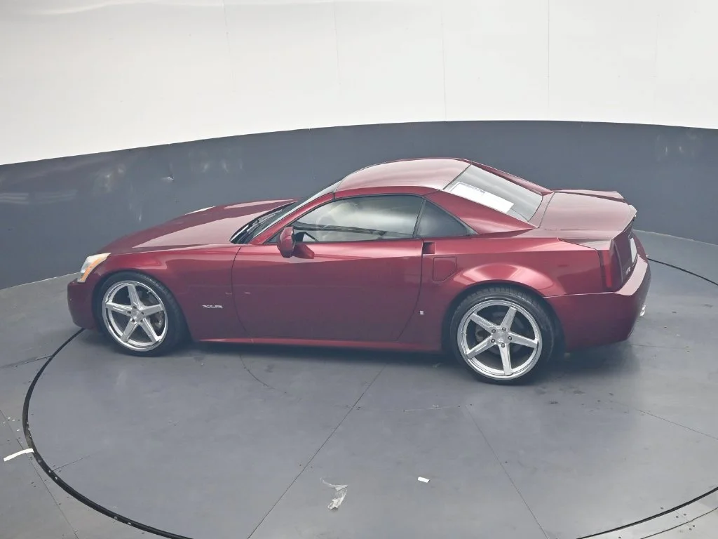 Used 2006 Red Cadillac Base image 19