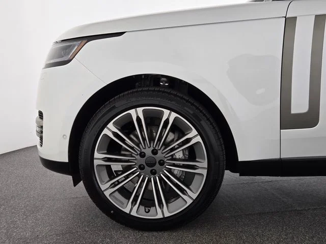2026 Land Rover Range Rover SE - Photo 9