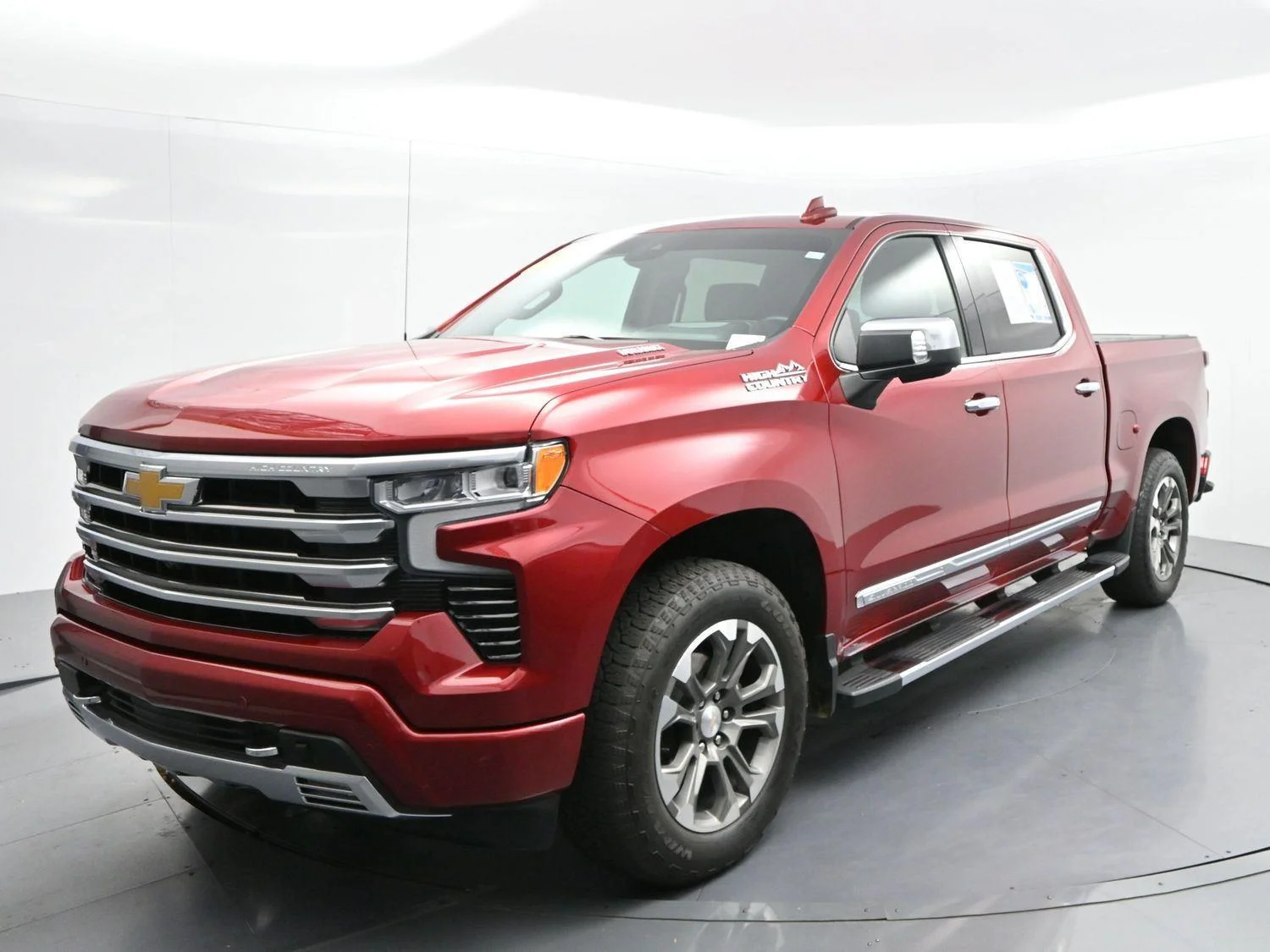 Used 2023 Radiant Red Tintcoat Chevrolet High Country image 3