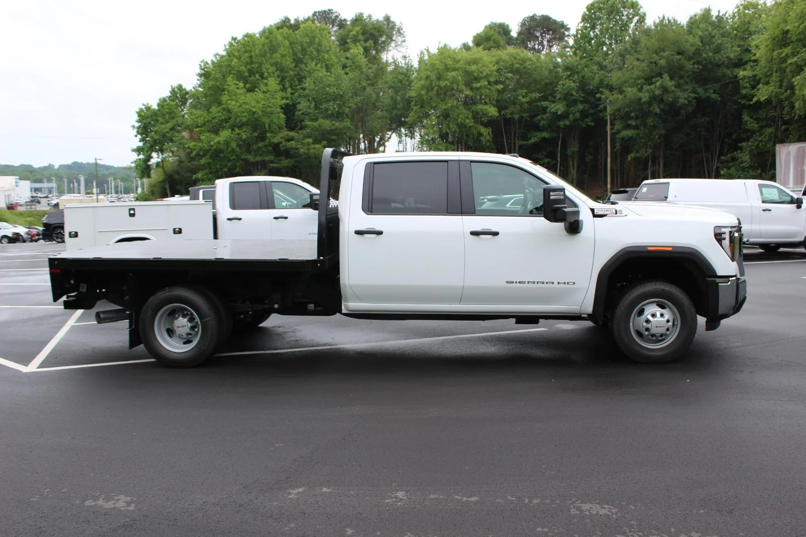 New 2026 Summit White GMC Pro image 8