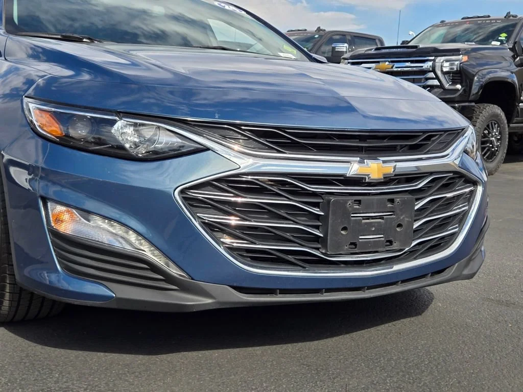 Used 2024 Lakeshore Blue Metallic Chevrolet 1LT image 8