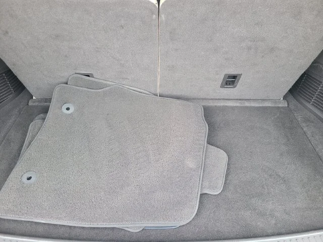 Used 2022  Lincoln Standard image 9