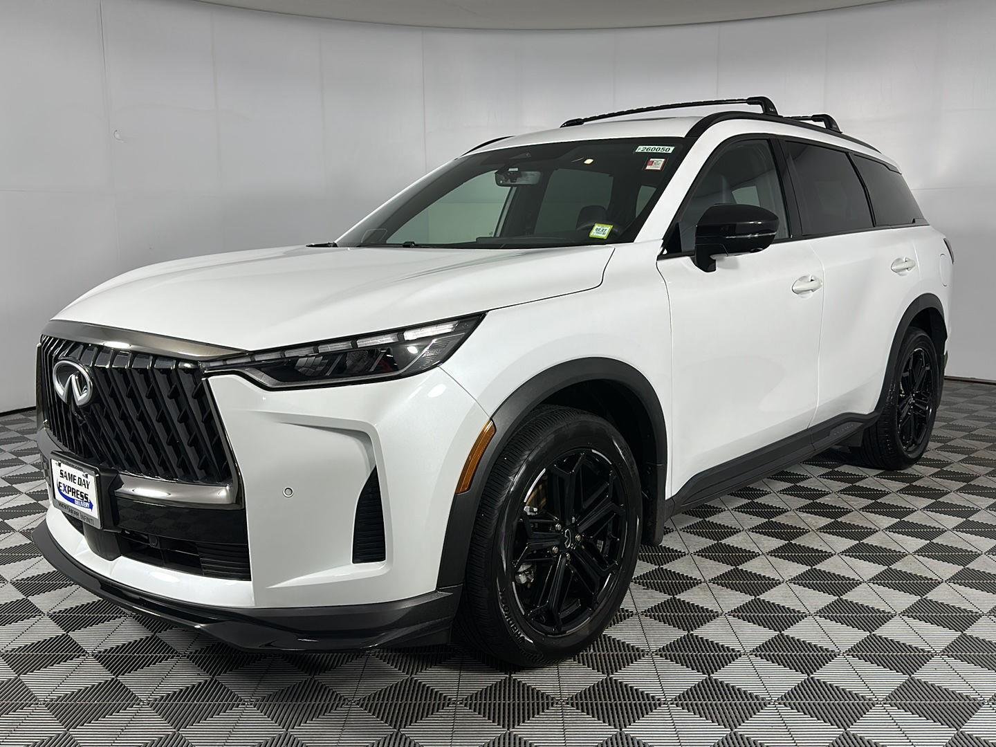 Used 2026 Radiant White INFINITI SPORT image 3
