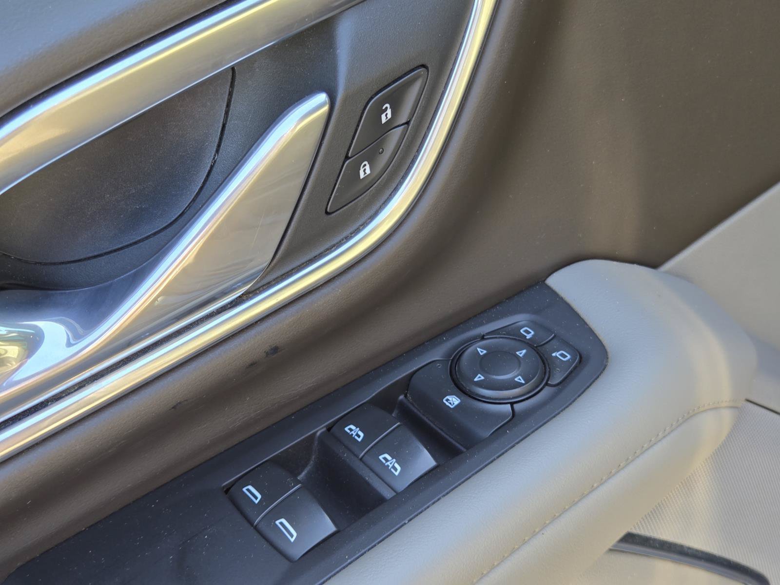 Used 2023 Black Chevrolet LS image 17