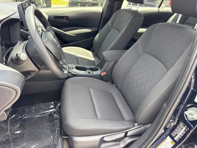 2025 Toyota Corolla LE - Photo 11
