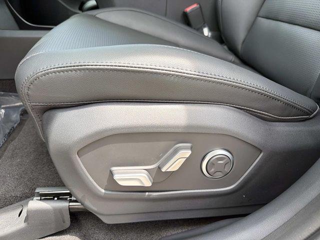 New 2027 White Hyundai Limited image 10