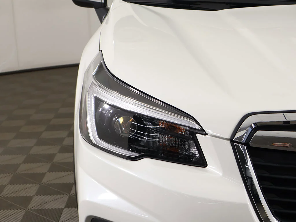 Used 2021 White Subaru Touring image 18