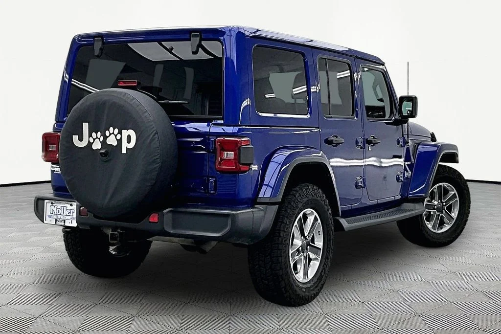 Certified 2018 Jeep All-New Wrangler Unlimited Sahara with VIN 1C4HJXEN5JW295561 for sale in Kansas City