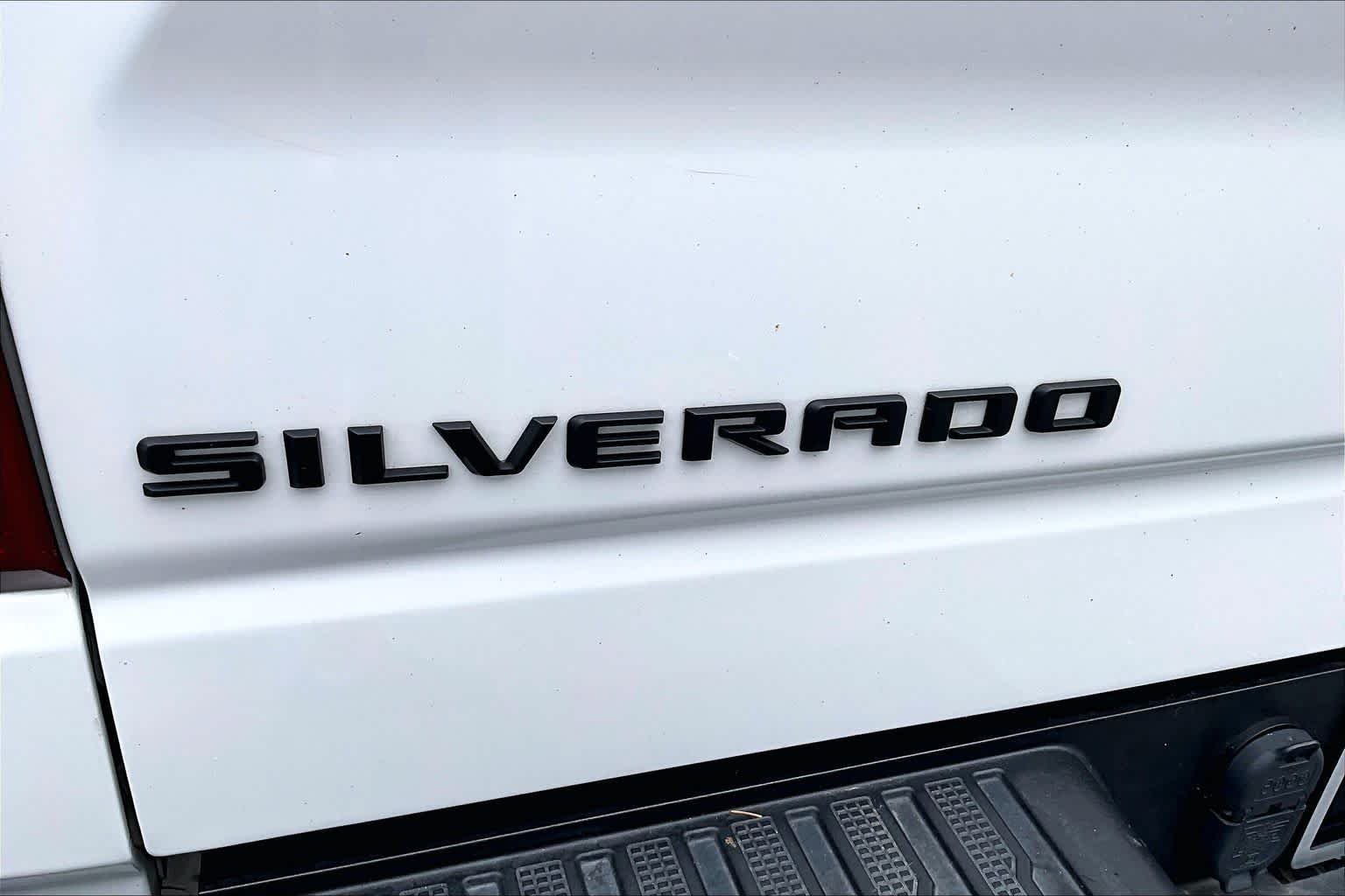Used 2021 Summit White Chevrolet Work Truck image 26