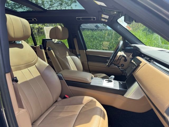 Used 2024 Carpathian Gray Premium Metallic Land Rover Autobiography image 20