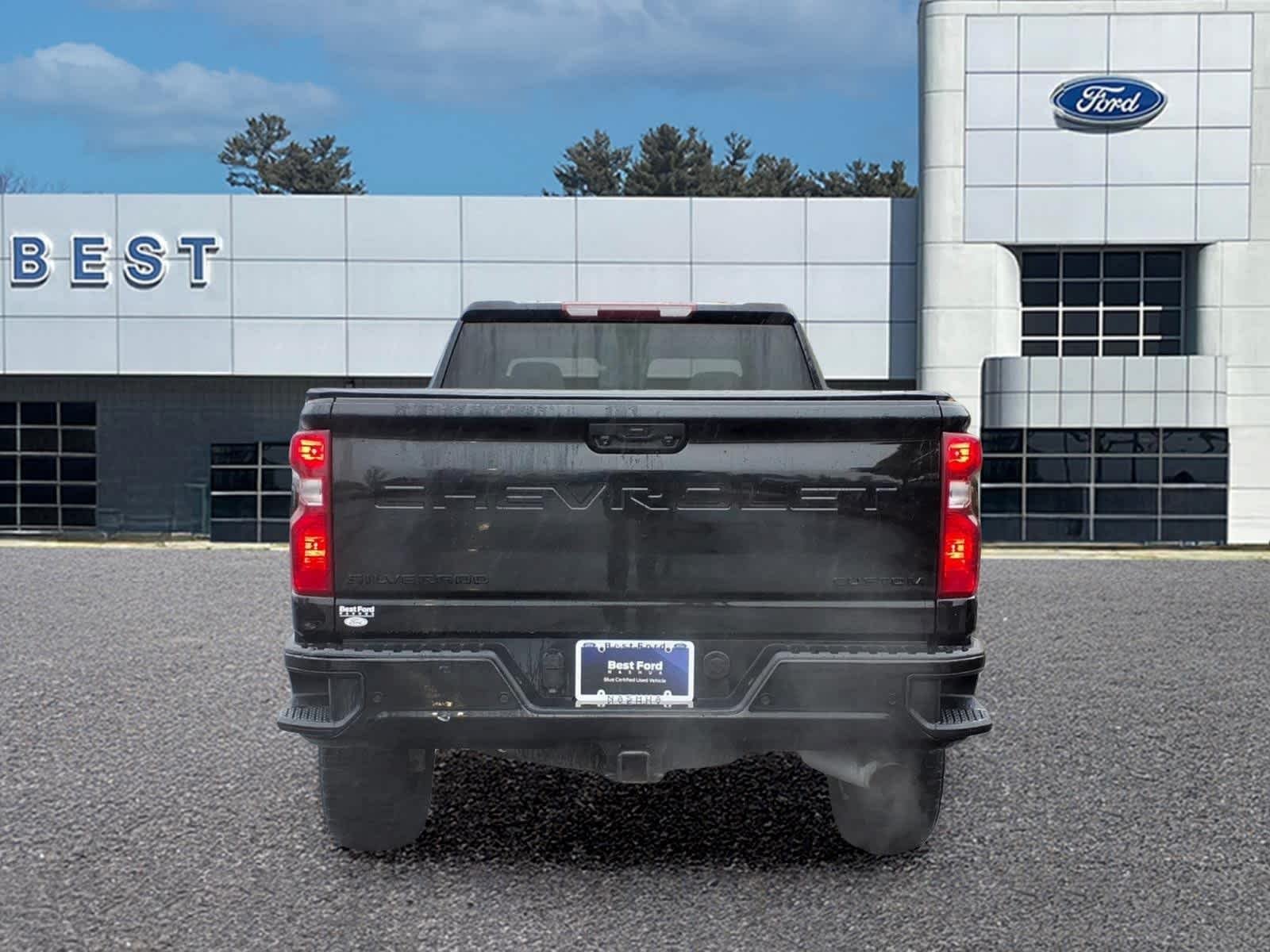 Used 2025 Black Chevrolet Custom image 5