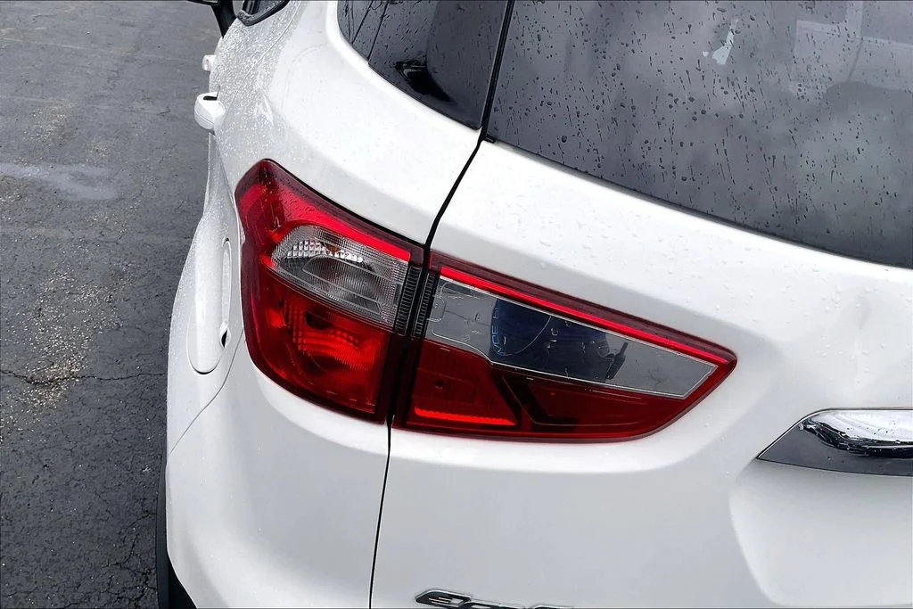 Used 2018 Diamond White Ford Titanium image 29