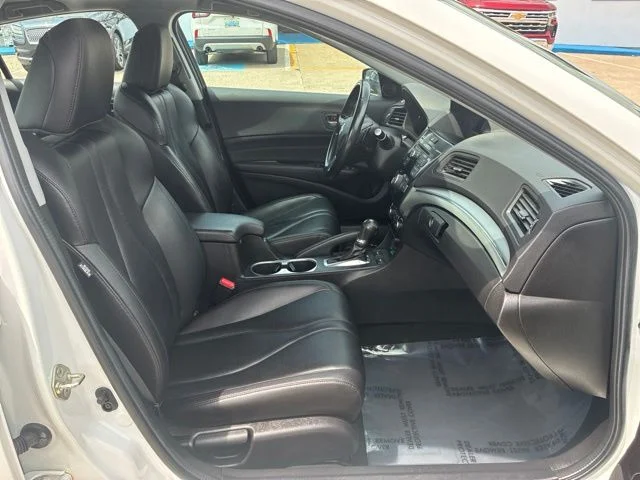 Certified Used 2019 Platinum White Pearl Acura Base image 23