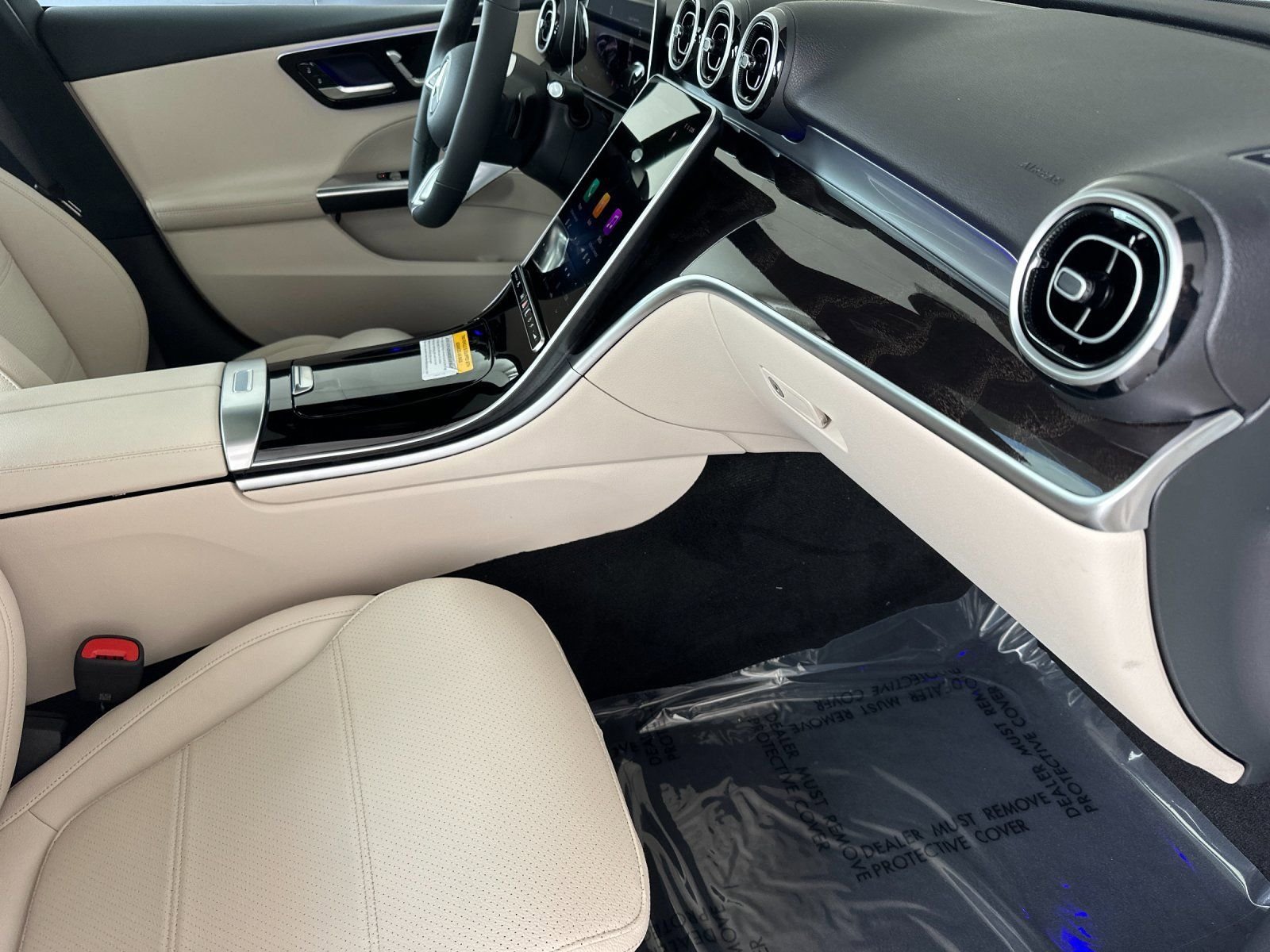 New 2026 Polar White Mercedes-Benz C 300 image 18