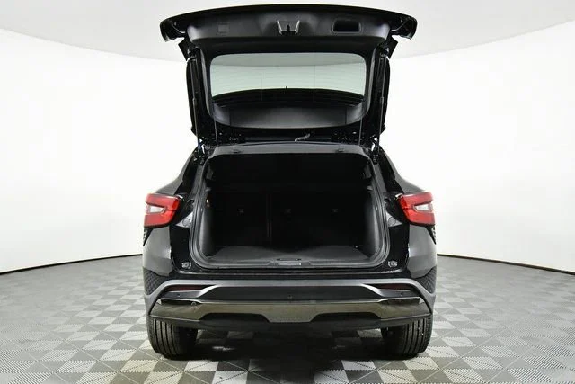 New 2026 Mosaic Black Metallic Chevrolet ACTIV image 25