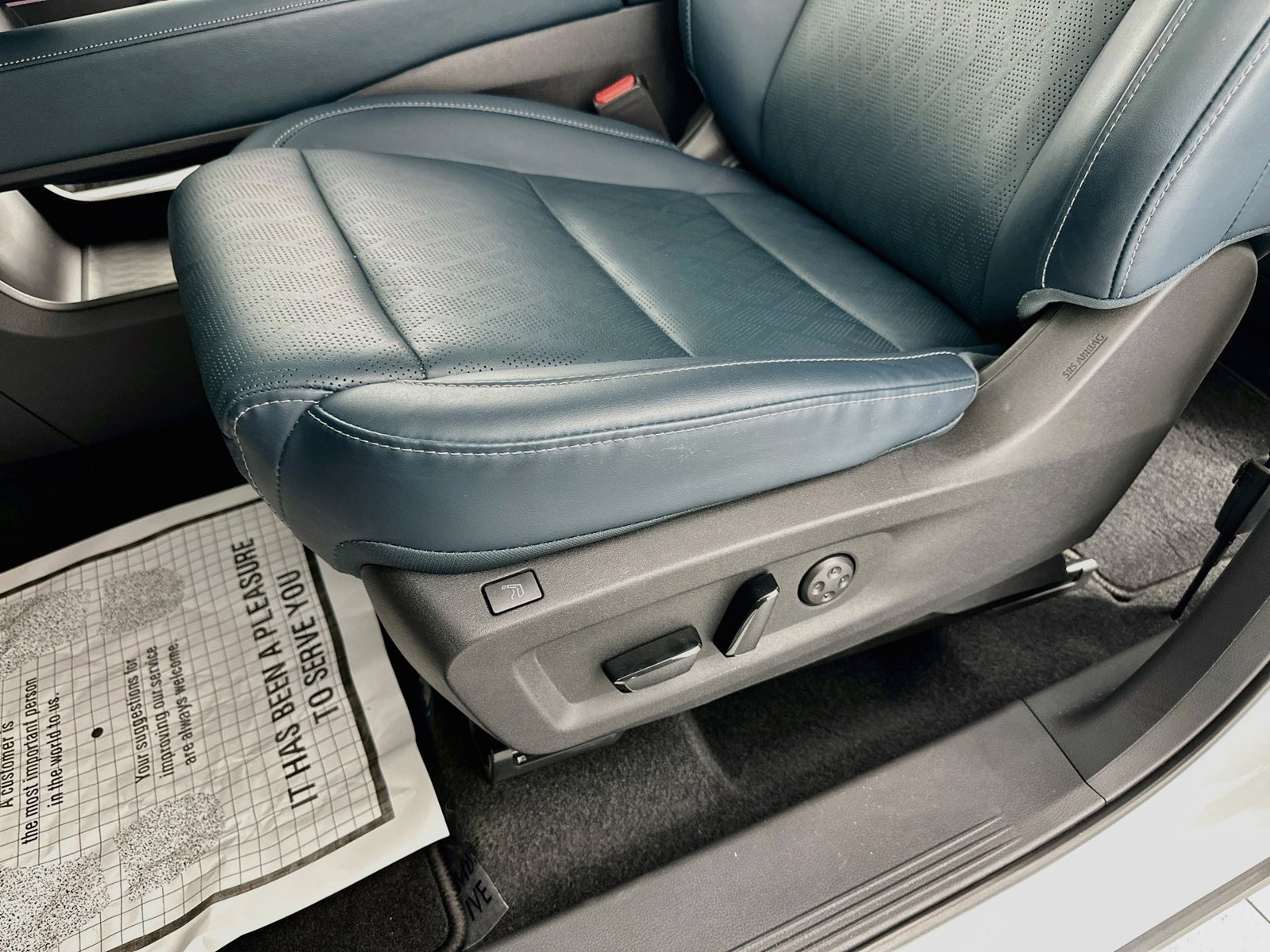 2025 Nissan Murano Platinum - Photo 30