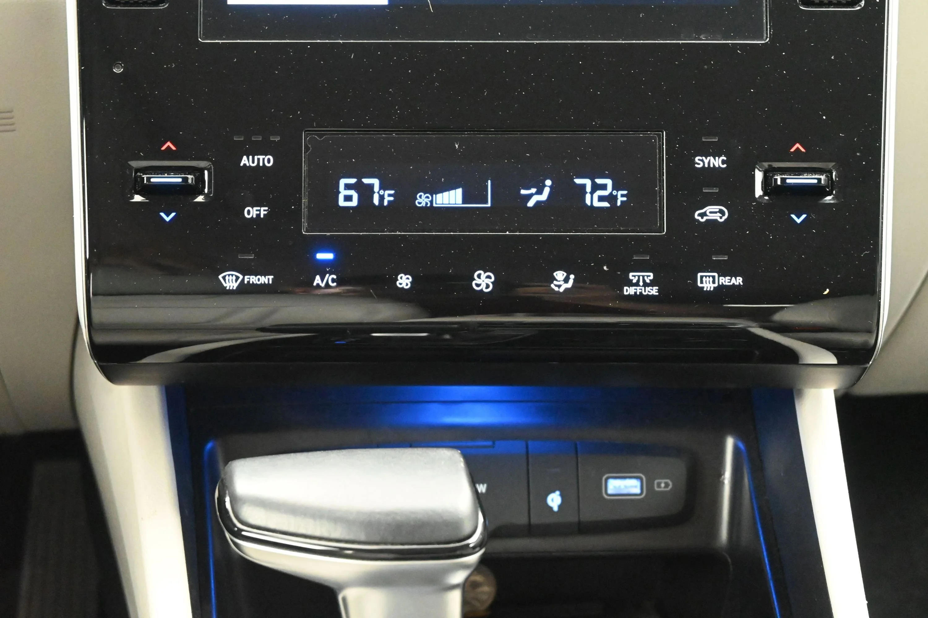Used 2023 Serenity White Pearl Hyundai SEL image 18