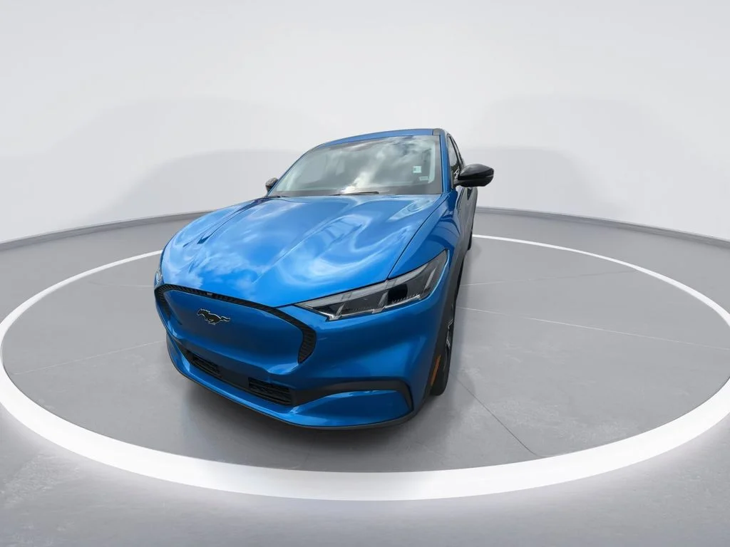 Used 2025 Blue Ford Select image 3
