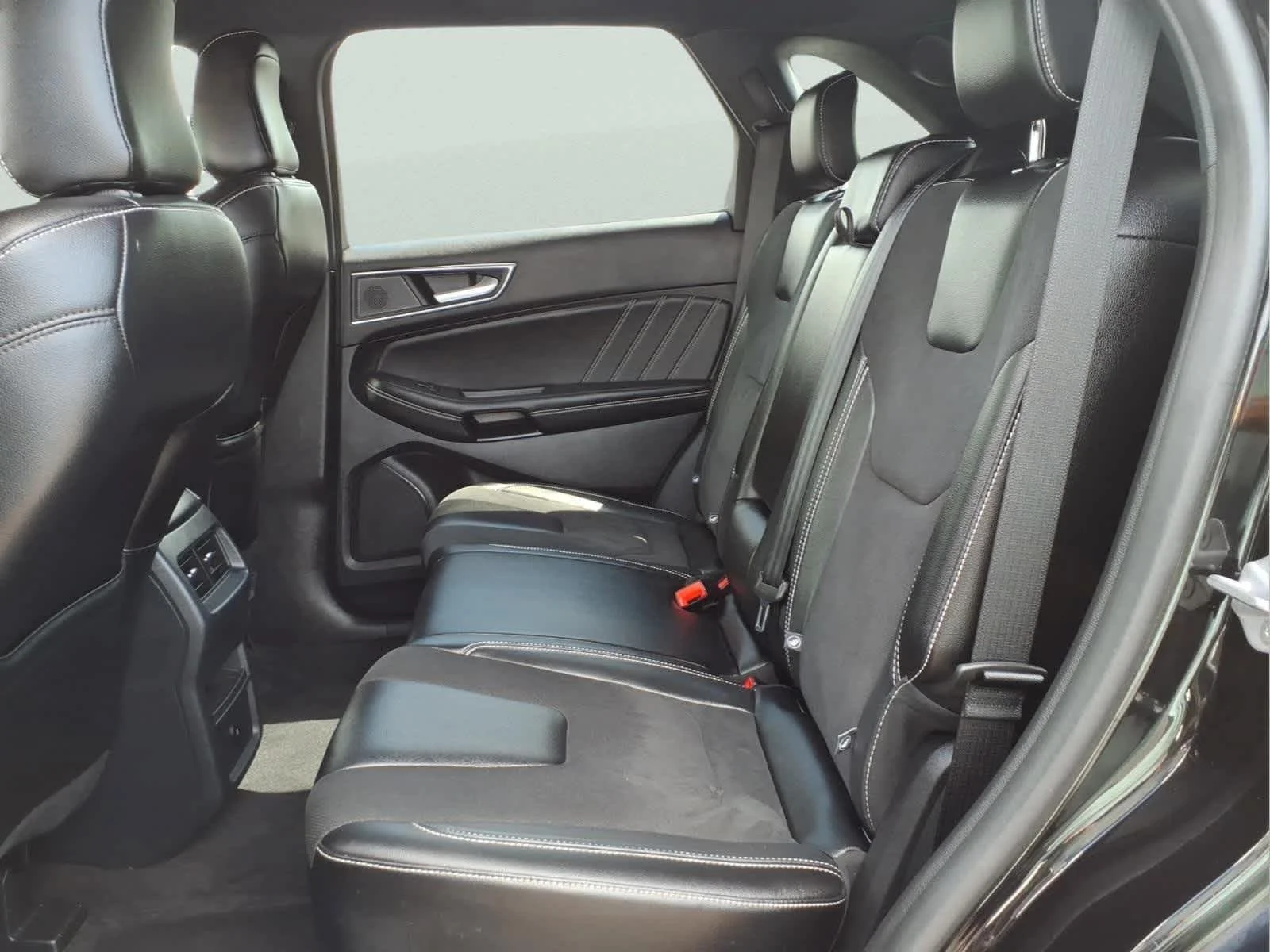 Used 2024 Agate Black Ford ST image 29