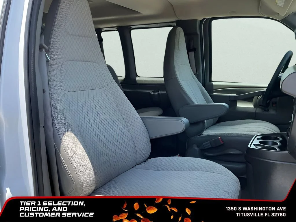 Used 2025 Summit White Chevrolet 1LT image 14
