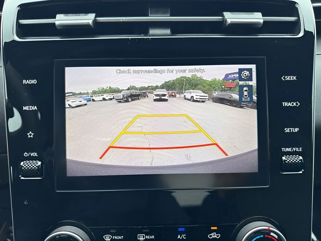 Used 2024 Blue Hyundai SE image 18
